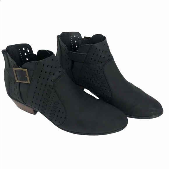 Qupid Shoes - Qupid Black Perforated Buckle Ankle Booties